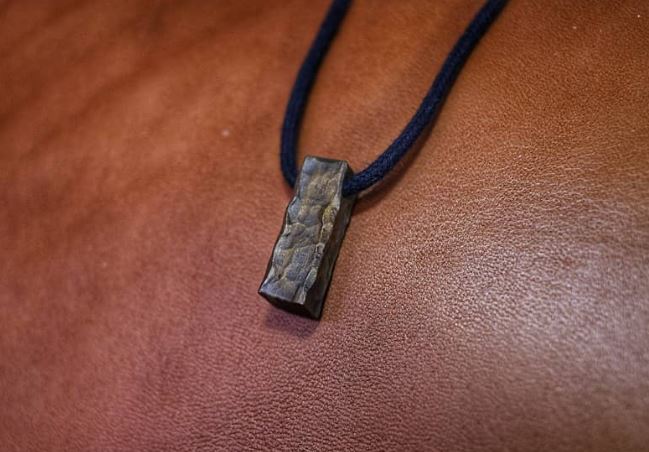 pendant_handcrafted_male5.JPG